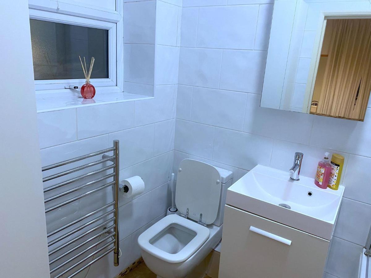 Walk To London Bridge En Suite Apartment With Kitchen Exterior photo